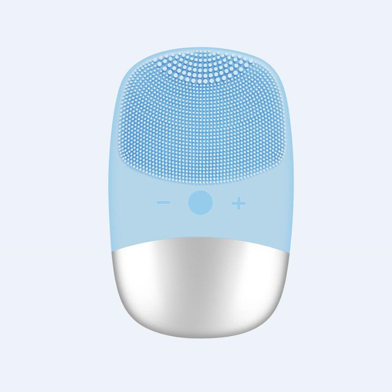 Silicone facial cleanser