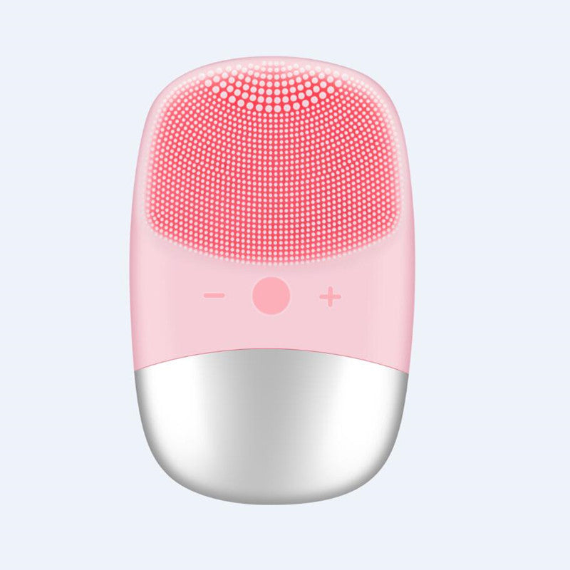 Silicone facial cleanser